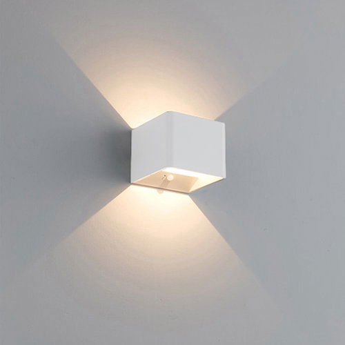 Qube oplaadbaar wandlamp LED 5Watt WIT PIR sensor