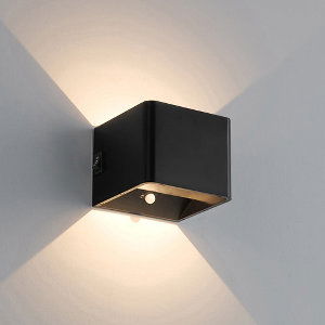 Qube oplaadbaar wandlamp LED 7Watt ZWART PIR sensor